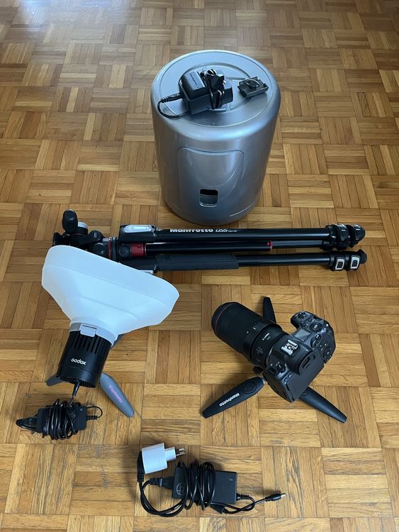 Canon r5, 100mm Rf, Manfrotto stands, Box für schmuck (Gebraucht) in Au ZH für CHF 4700 – nur ...