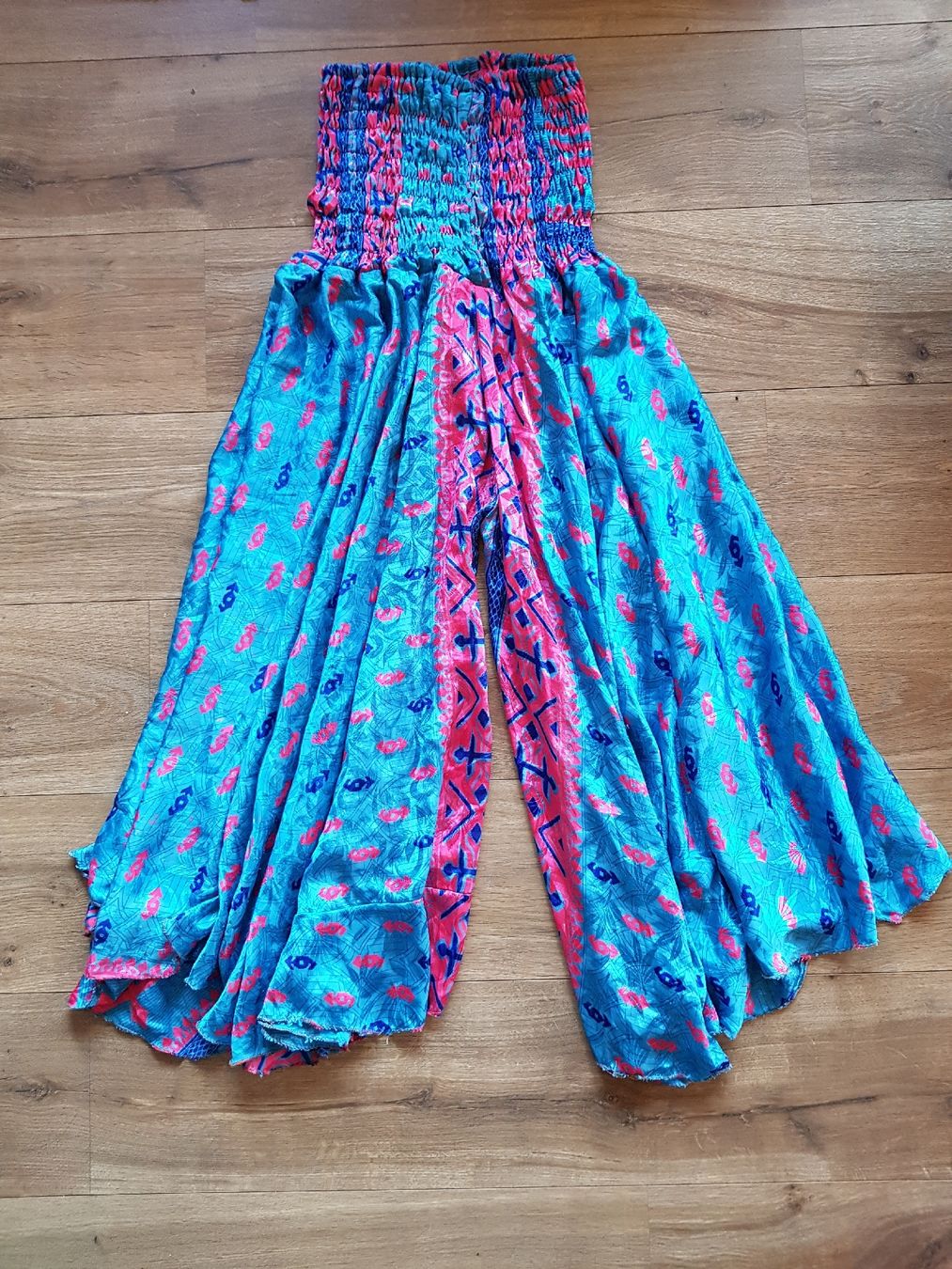 Pantaloni: 100% Soie Pantalon Évasé Taille Unique – Nuovo (secondo la descrizione) da Haute-Nendaz venduto da Violette123 1