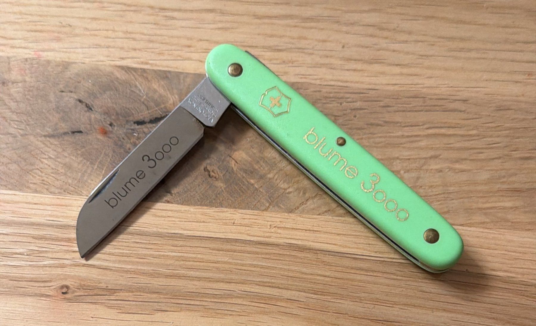 Victorinox Coltelli tascabile: VICTORINOX SACKMESSER BLUME 3000 – Usato da Zürich venduto da Frei-Occasionen 1
