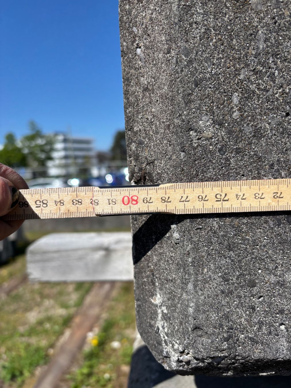Pietre & tegole: 1x Betonelement, ca. 320x80x46cm – Usato da Winterthur venduto da ReUse_Baumarkt 2