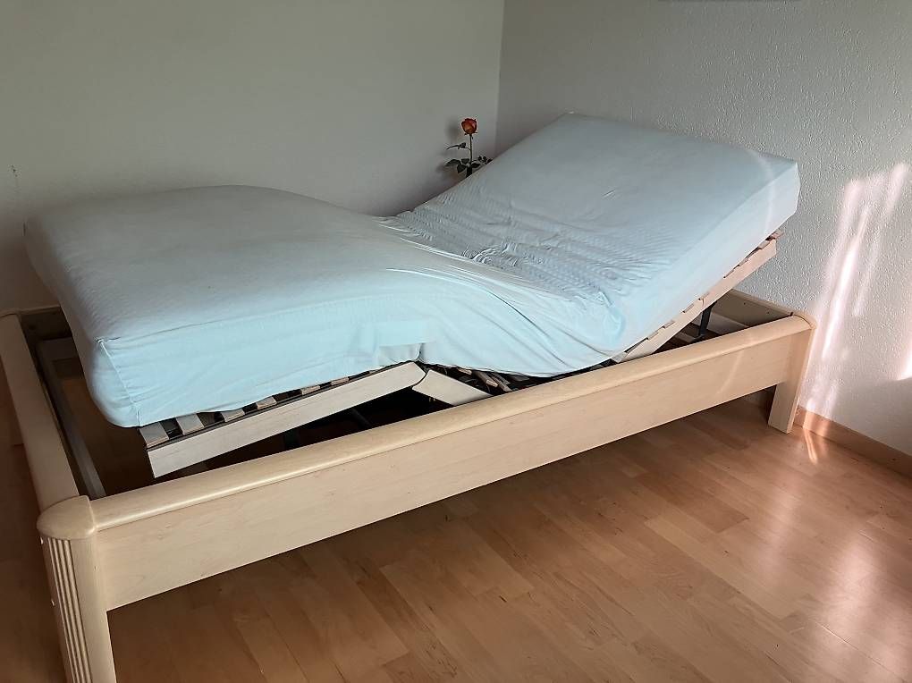 Letti: Lit électrique 100 × 200 cm – Usato da Düdingen venduto da chi_7j5l