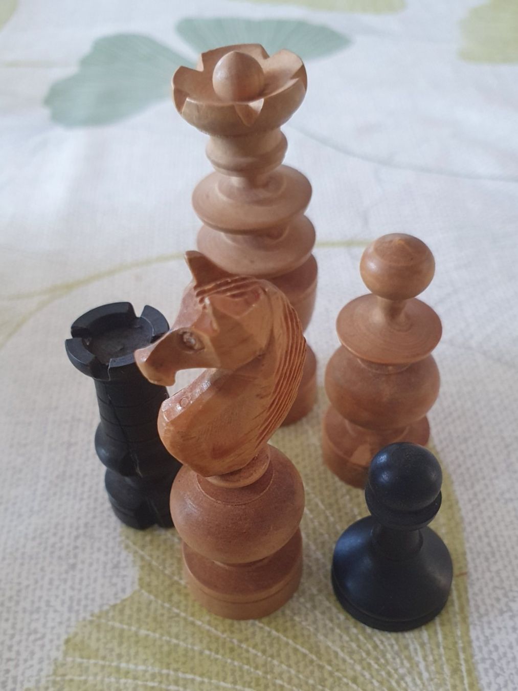 Jeux: Schachfiguren aus Holz – D'occasion à Winterthur par Natascha_1994