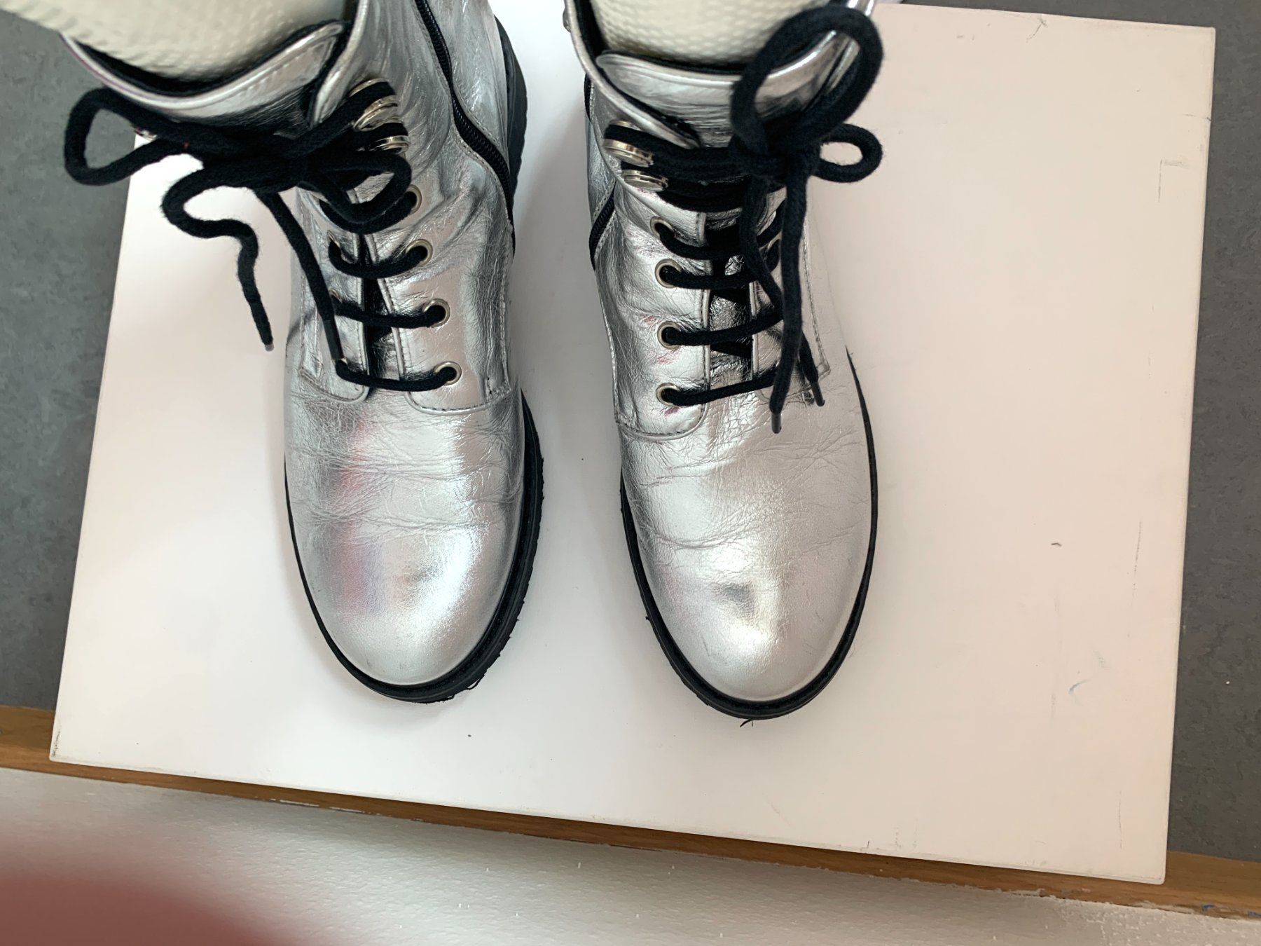 Marc Cain Scarpe da donna: MARC CAIN Stiefeletten Boots silber Gr. 41 – Usato da Zürich venduto da anader 4
