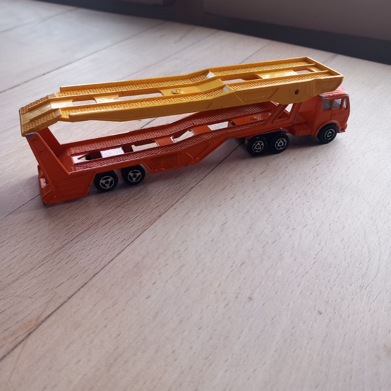 Majorette Giocattoli: Majorette Mercedes Lastwagen – Usato da Ebnat-Kappel venduto da blazzi 2