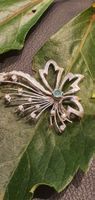 Smaragd Brosche aus Weissgold Diamanten