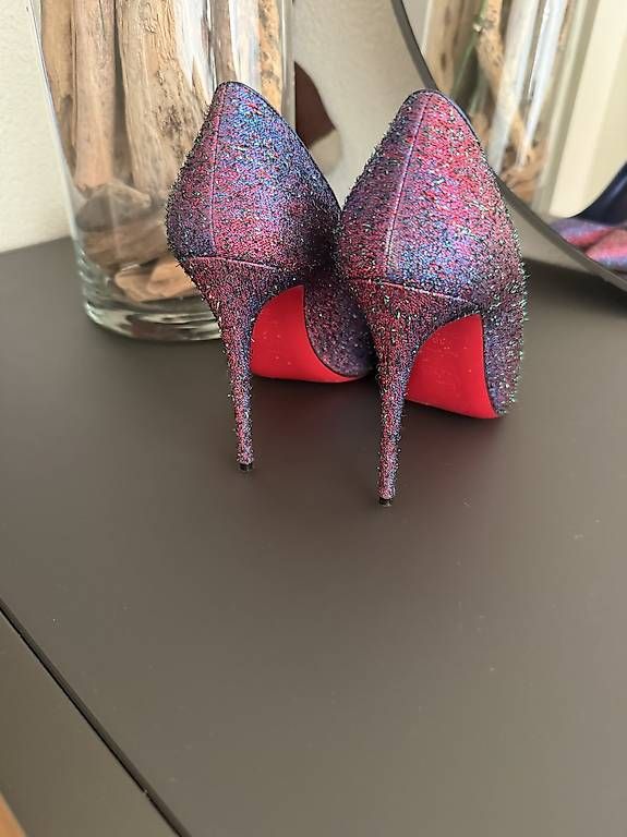 Damenschuhe: Louboutin Kate Gr. 39 – Gebraucht aus Schindellegi von wae_fhj7 2