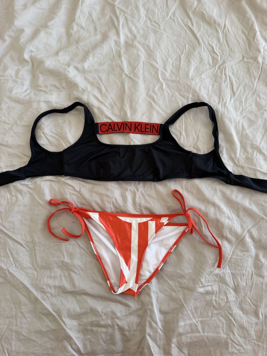 Calvin Klein Costumi da bagno & Bikini: Calvin Klein bikini Set Size XS – Usato da Horgen venduto da Elizhadz