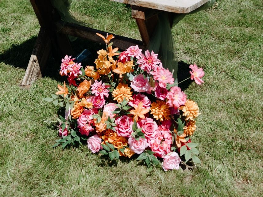 Tutte le decorazioni: Zwei Blumengestecke Orange-Pink – Usato da Wetzikon ZH venduto da Filopf 1