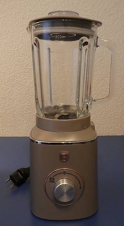 Elettrodomestici da cucina: Stand-Mixer mit Glasbehälter 1.5 L – Nuovo e nell'imballaggio originale da Winterthur venduto da niagara11 1