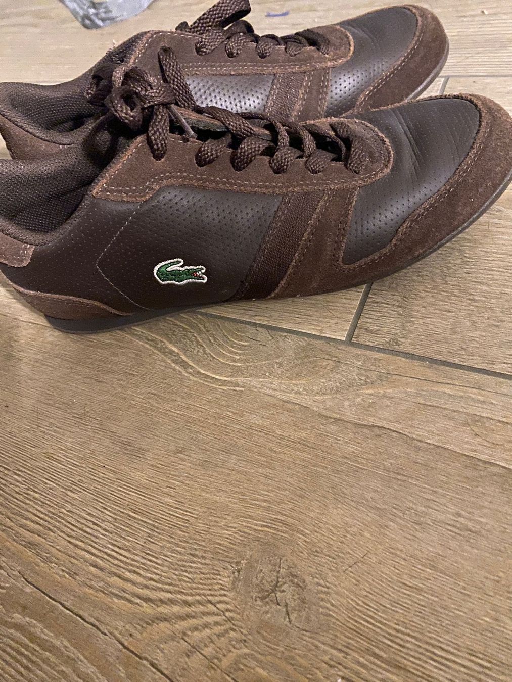 Lacoste Chaussures hommes: Lacoste Sneaker braun Grösse 38 – D'occasion à Schmerikon par Sha_8dsp