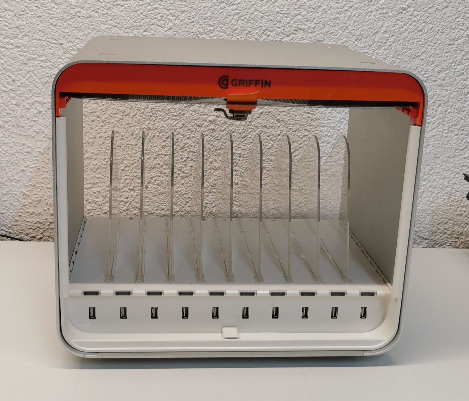 Caricabatterie: Griffin MultiDock Ladestation Mod 37287 – Usato da Oberwangen b. Bern venduto da Vittorio0 1