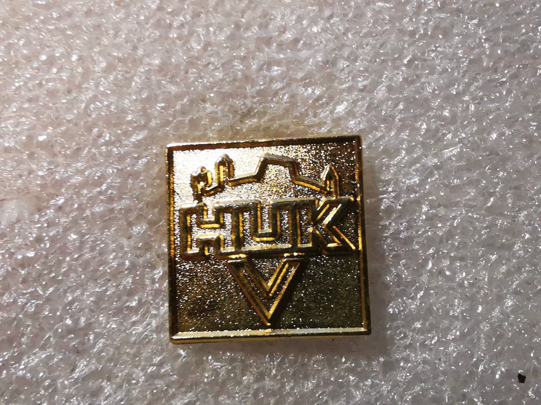 Placchette & Badge: Ansteckpin 20: – Usato da Oppligen venduto da Pin-Fall-Shop
