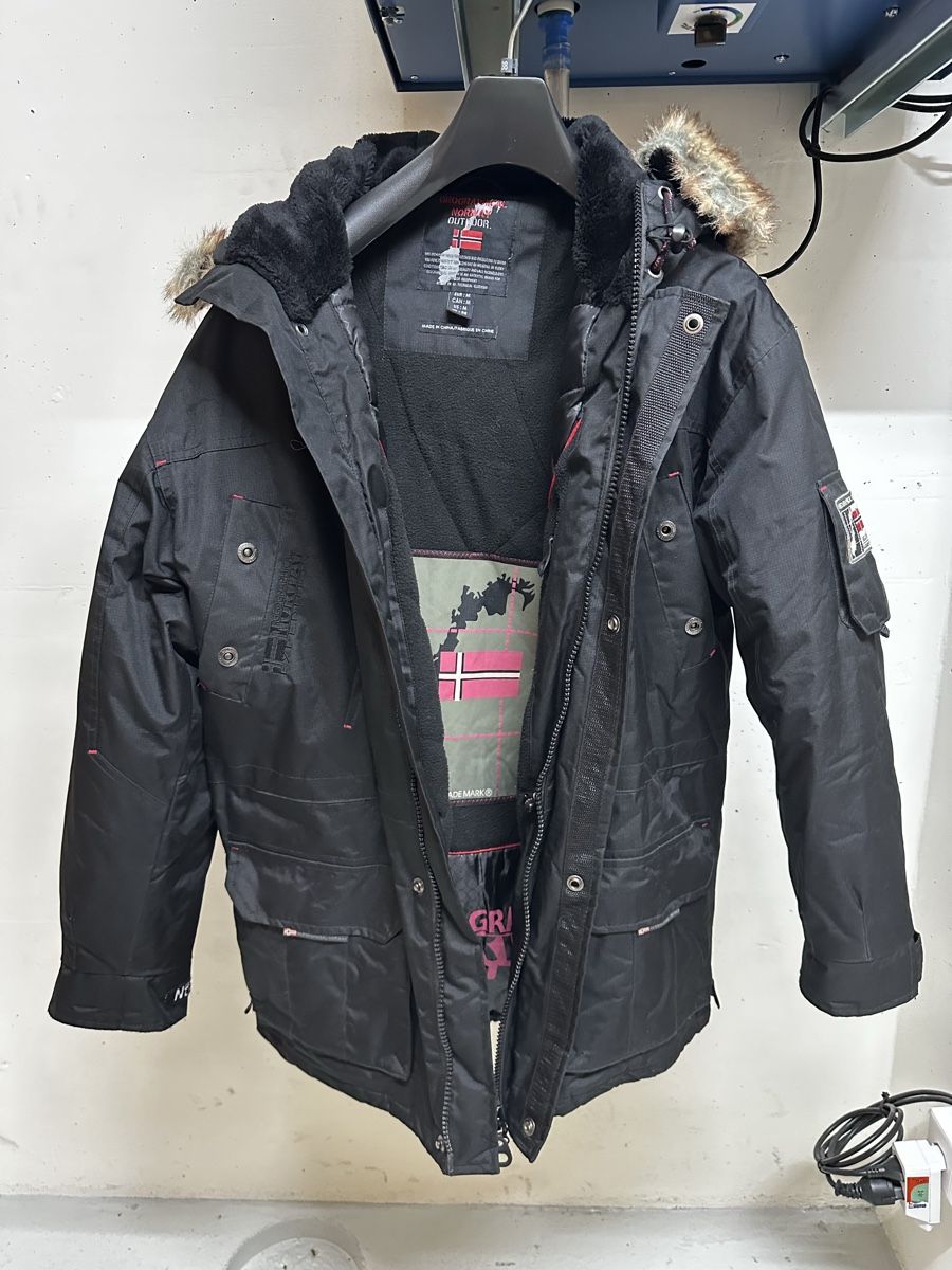 Giacche: Geographical Norway Winter Jacket Black Size M – Usato da Pully venduto da farzin