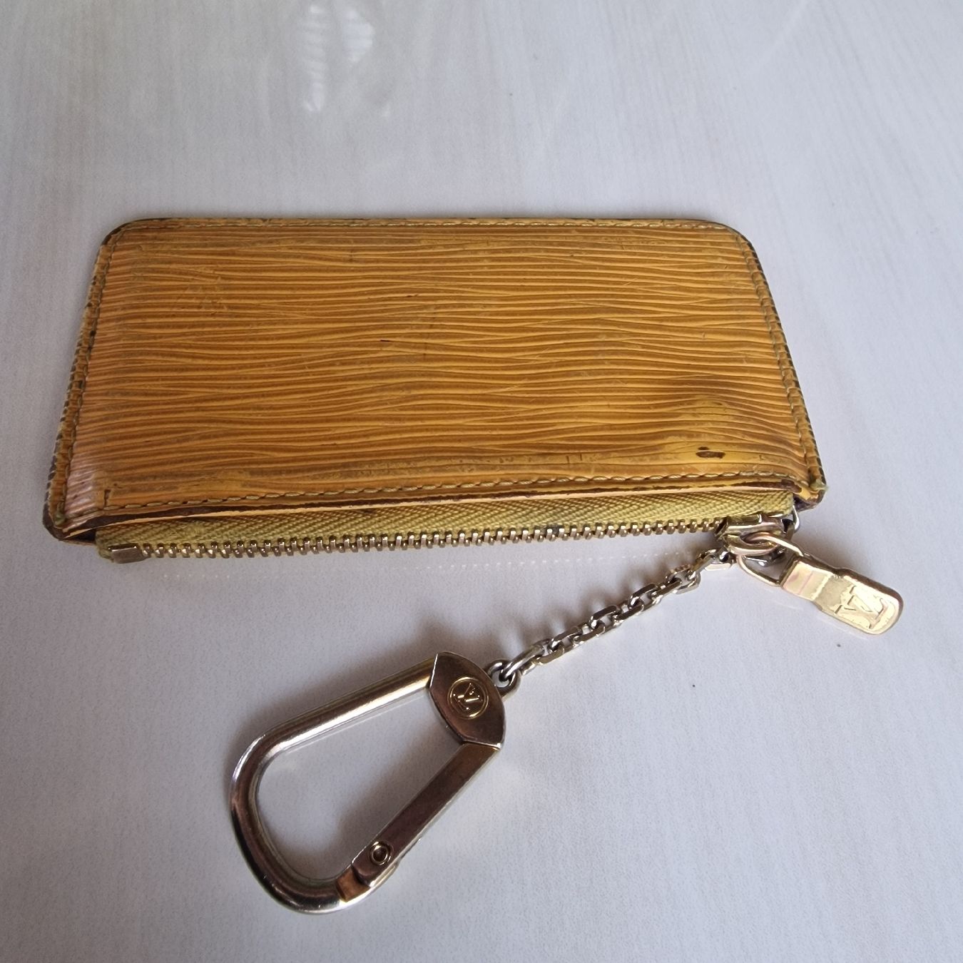 Louis Vuitton Portachiavi: Louis Vuitton Key Pouch Epi gelb – Usato da Effretikon venduto da 84CK 7