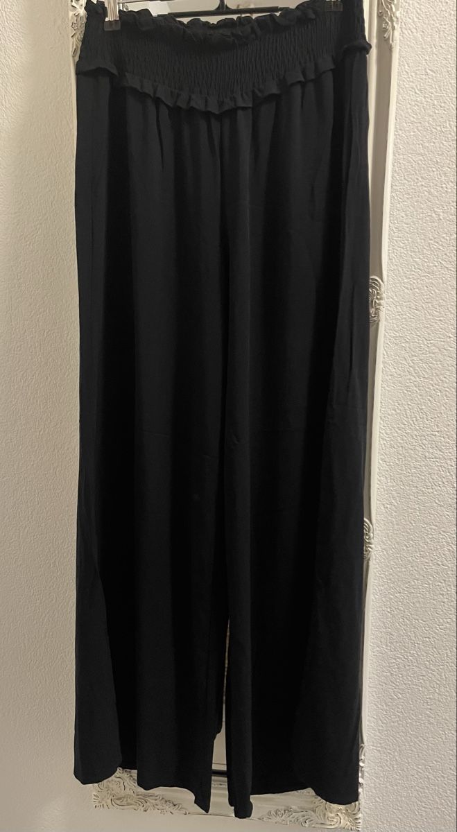 Hosen: Knöchellange Sommerhose NEU S – Neu (gemäss Beschreibung) aus Meikirch von Hilfe_Waisentiere