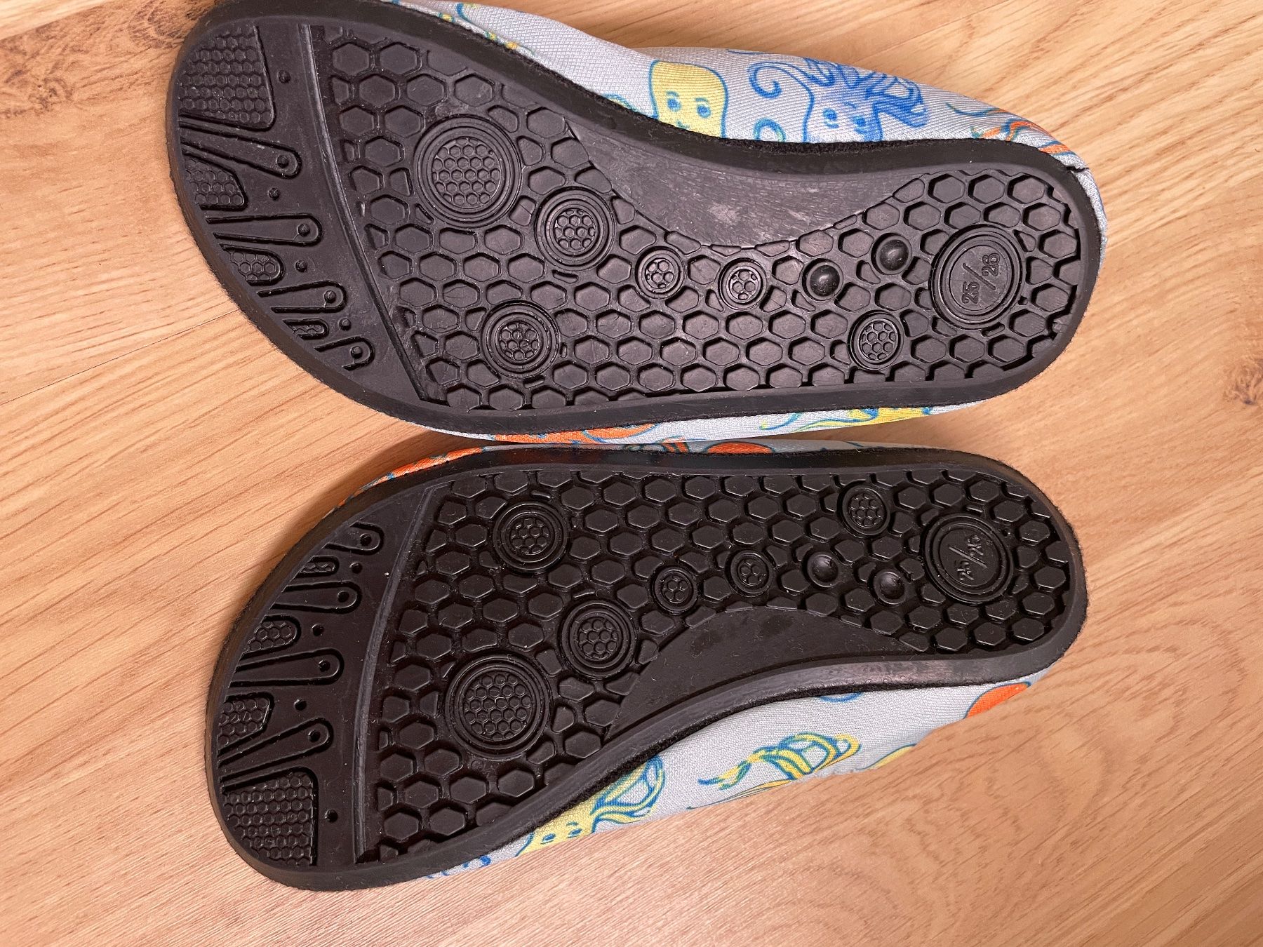 Schuhe für Jungen: Badeschuhe Octopus, Grösse 25/26,  neu – Neu (gemäss Beschreibung) aus Himmelried von kern.marko 1