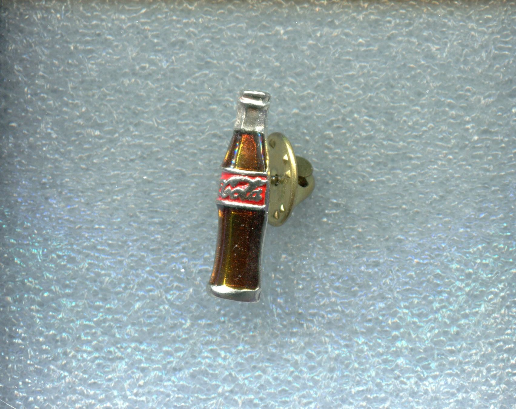 Coca-Cola Placchette & Badge: Coca Cola  3D  FLASCHE – Usato da Winterthur venduto da Sammleroase