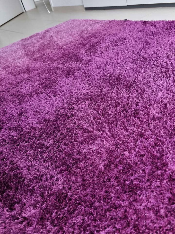 Teppiche: Lila Teppich mit Farbverlauf 120x70 – Gebraucht aus Ganterschwil von Nike18 1