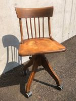 Antiker Stuhl aus Werkstatt, Giroflex wunderschöne Patina