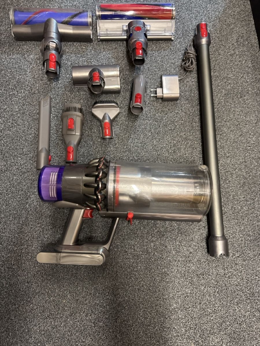 Dyson Staubsauger & Zubehör: Dyson Outsize Absolute – Gebraucht aus Landquart von Nnf007 3