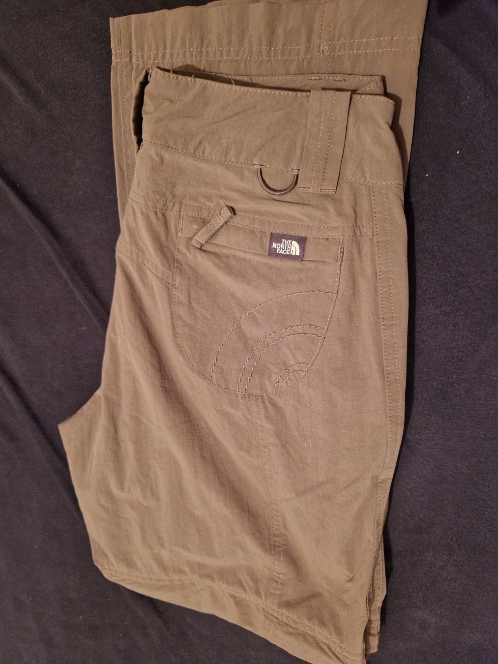North Face Pantaloni: Northface Shorts Woman 4 – Usato da Münchenbuchsee venduto da Ludo_Braenz