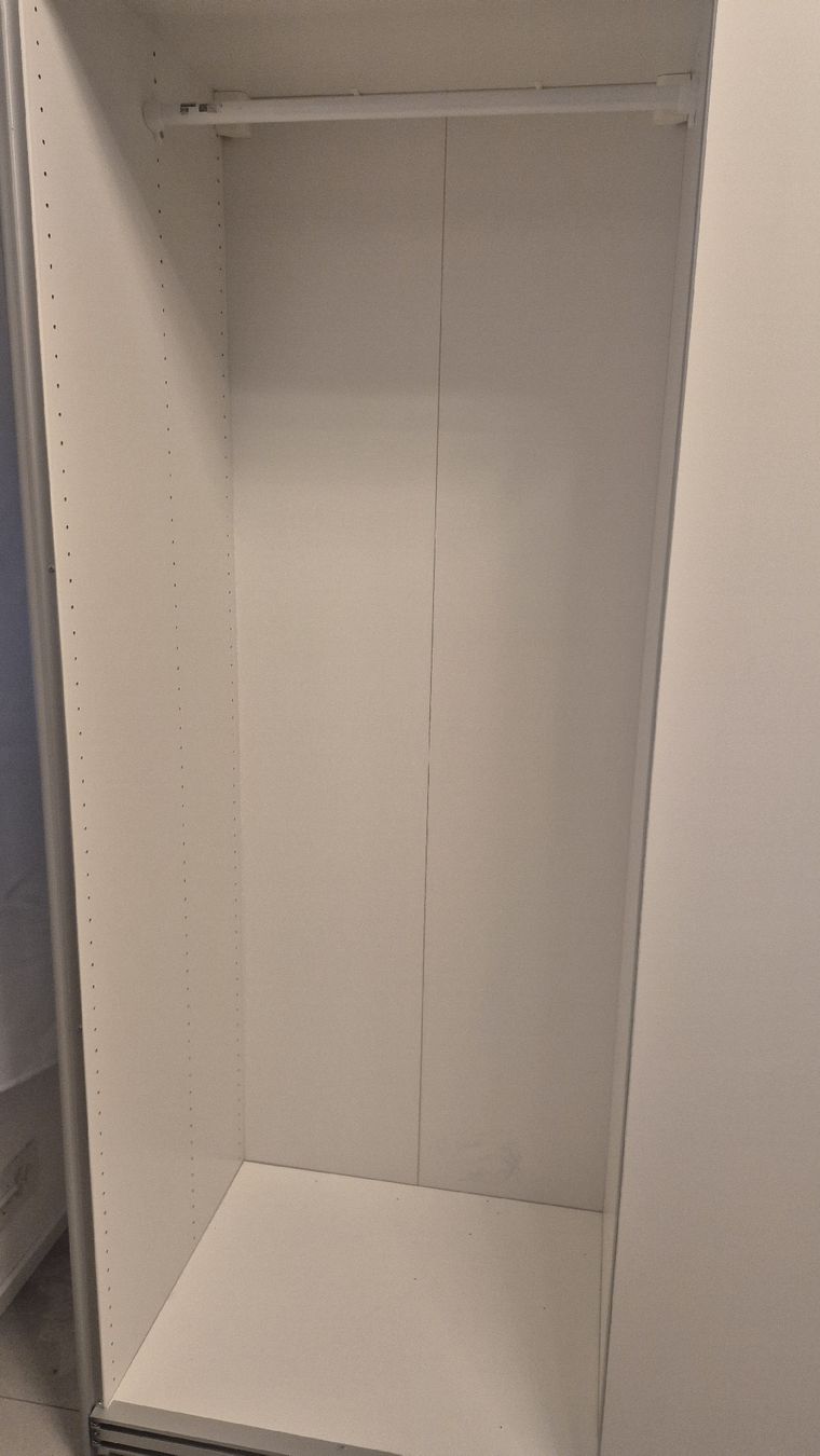 Ikea Porte manteau: Schrank Garderobe  – D'occasion à Reinach AG par ang_mr79 2