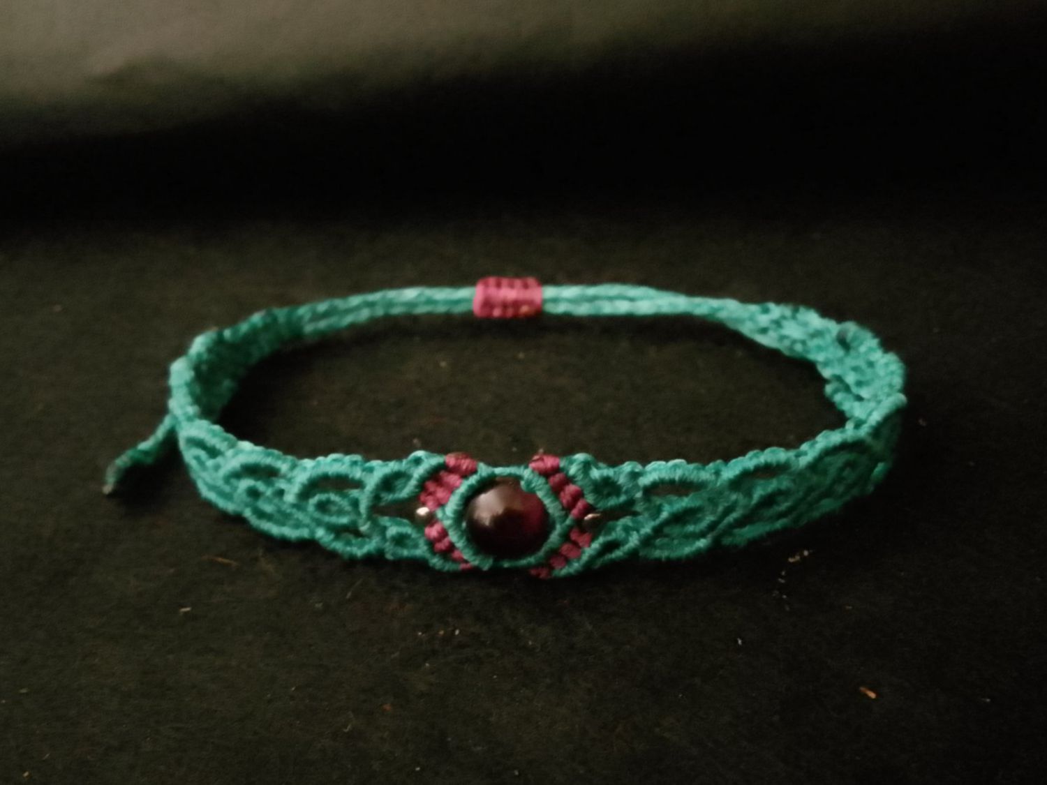 Armbänder & -reifen: handgemachtes Makramee Armband mit Amethyst – Neu (gemäss Beschreibung) aus Pfäffikon ZH von Emporos_42