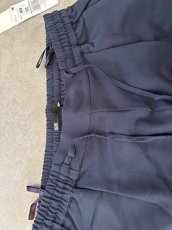 We Hosen: Pantalon marine WE T 36 – Gebraucht aus Confignon von MVAR 2