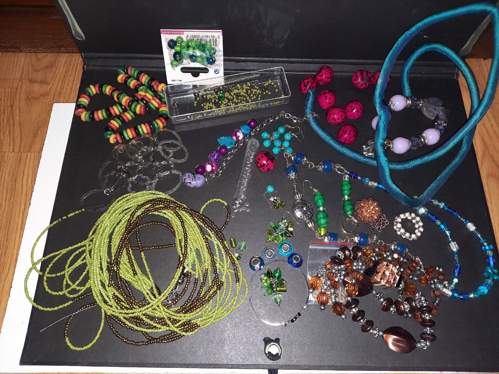 Altri gioielli: materiale per bijoux – Usato da Biasca venduto da Old_6blh