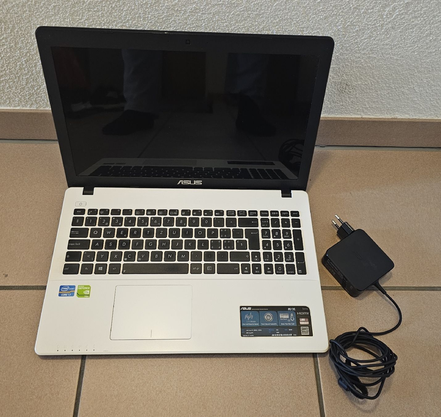 Asus Notebook: Laptop Asus Asustek X550CL – Usato da Fislisbach venduto da Anico99