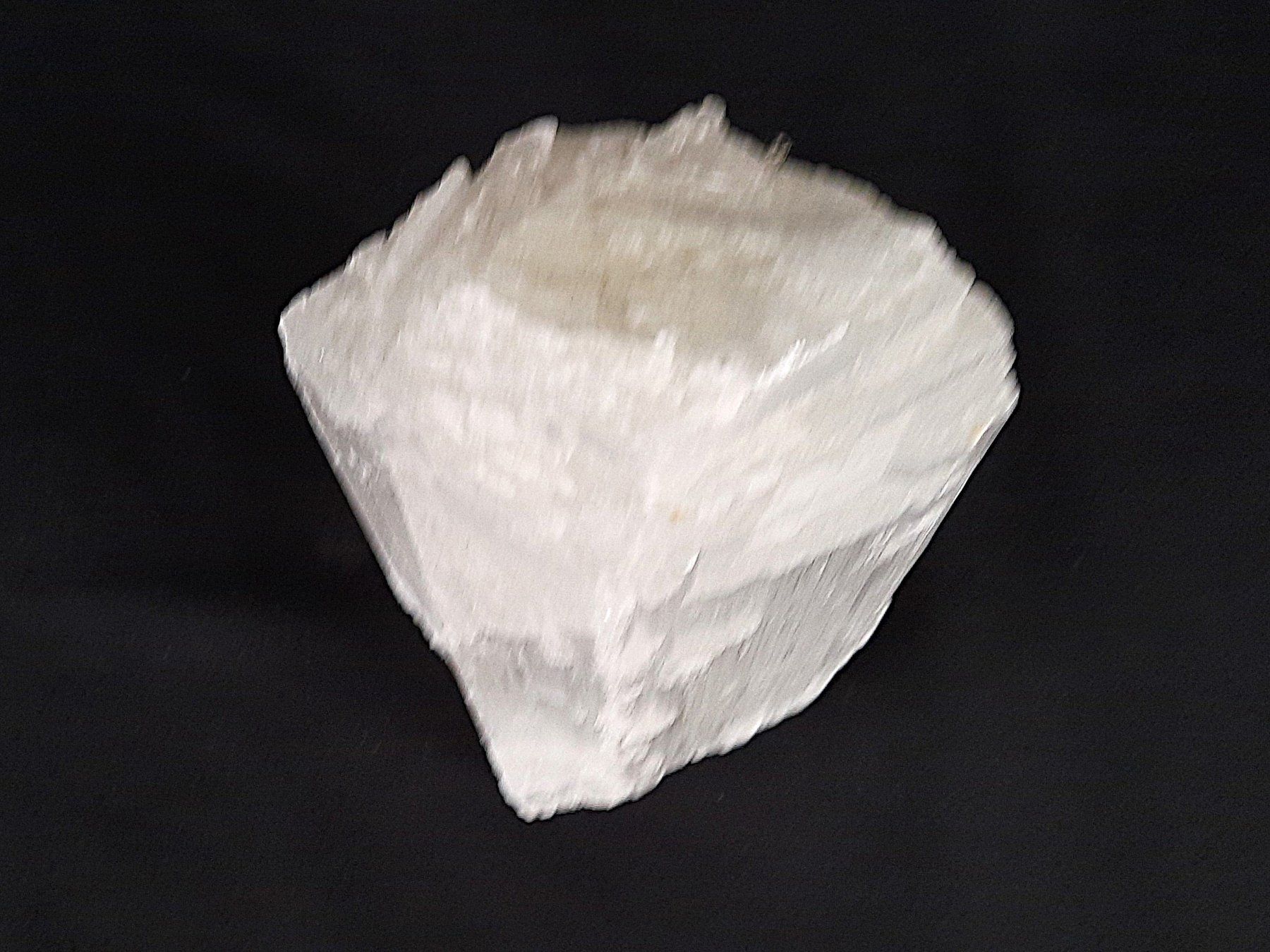 Minerali & Pietre curative: Selenit-Rohblock – Difettoso da Beinwil am See venduto da Restwert_Beinwil 3