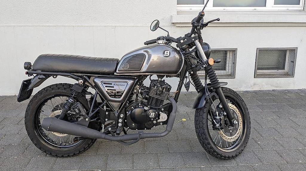 Sonstige: Bullit Bluroc Legend 125cc – Gebraucht aus Zürich von Hellacoper