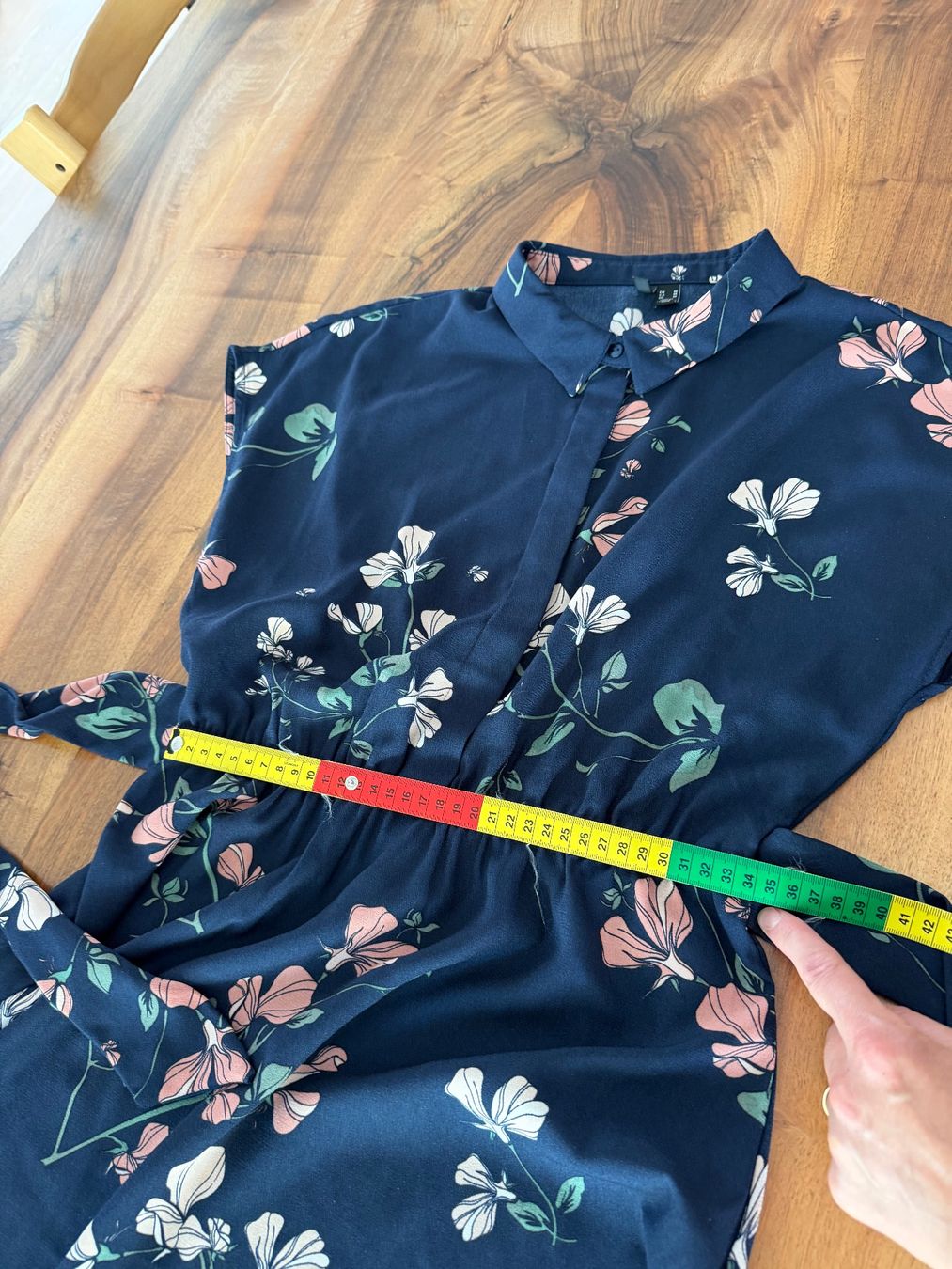 Vero Moda Robes: Maxikleid, Vero Moda, Grösse M - Startgebot CHF 1.00 – D'occasion à Haslen AI par s176 4