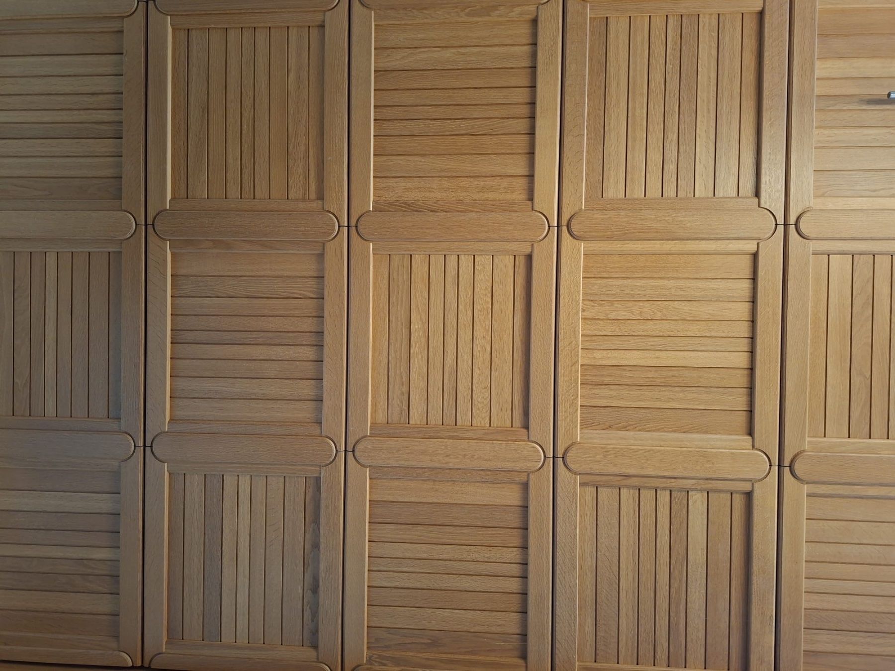 Articoli in legno: Kunstvolle, handgemachte Holzdecke – Usato da Tann venduto da Iwinnie 4