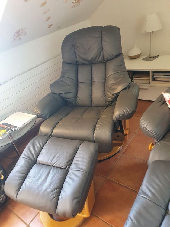 2 Relax Sessel; Leder mit Holzfuss; Preis ist für 2 Stk.!!! | Kaufen ...
