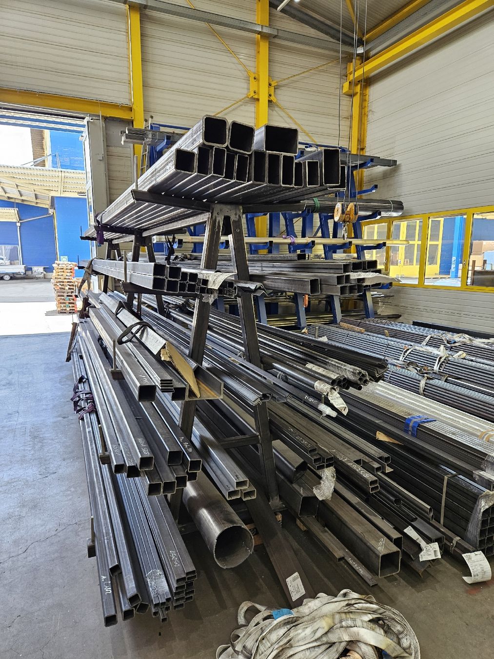 Profilati: Rohre in S235 & S355 & 1.4301 & 1.4404 – Nuovo (secondo la descrizione) da Buttisholz venduto da ste_r8qj 1