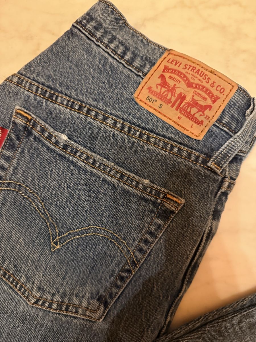 Levi's Jeans: Levis 501 Jeans – Usato da Dürnten venduto da thecloset 1