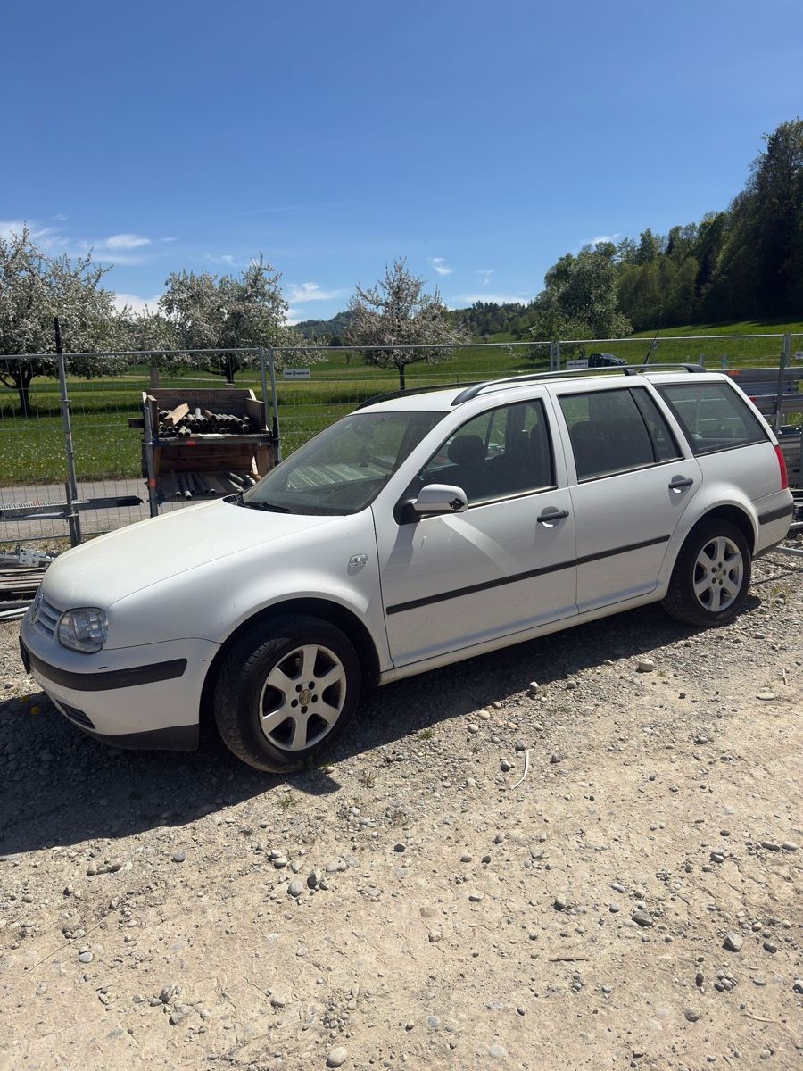 VW Automobili: VW Golf Variant 1.6 – Usato da Weisslingen venduto da dan_yh9b