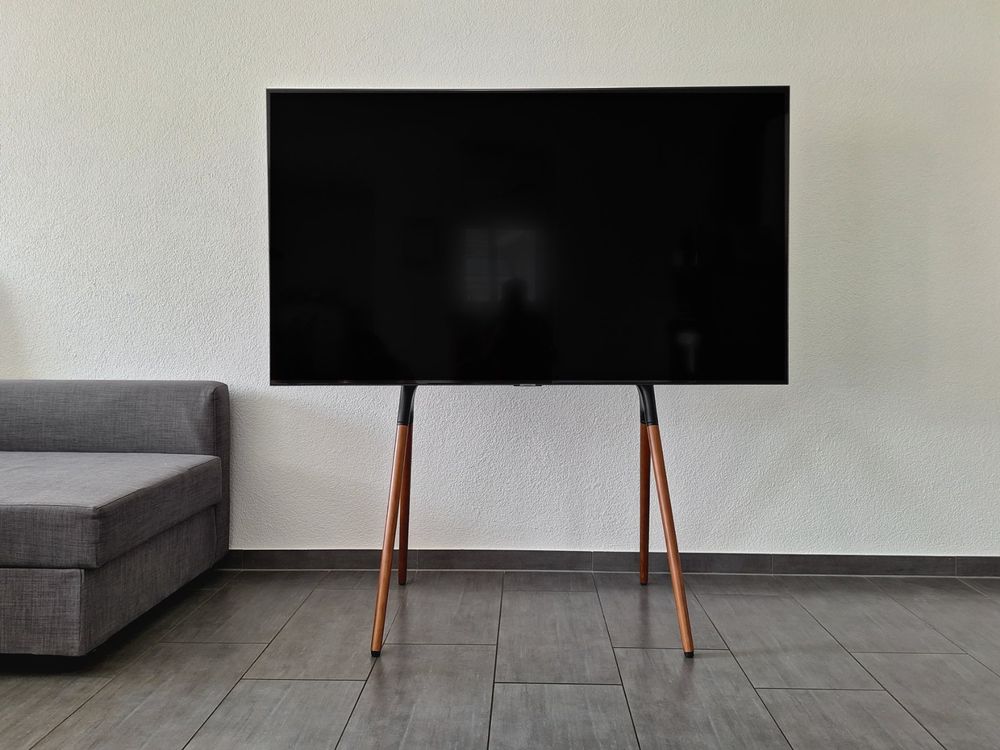Samsung 65" QLED 4K Q80T inkl. Reflecta Elegant TV Stand Kaufen auf