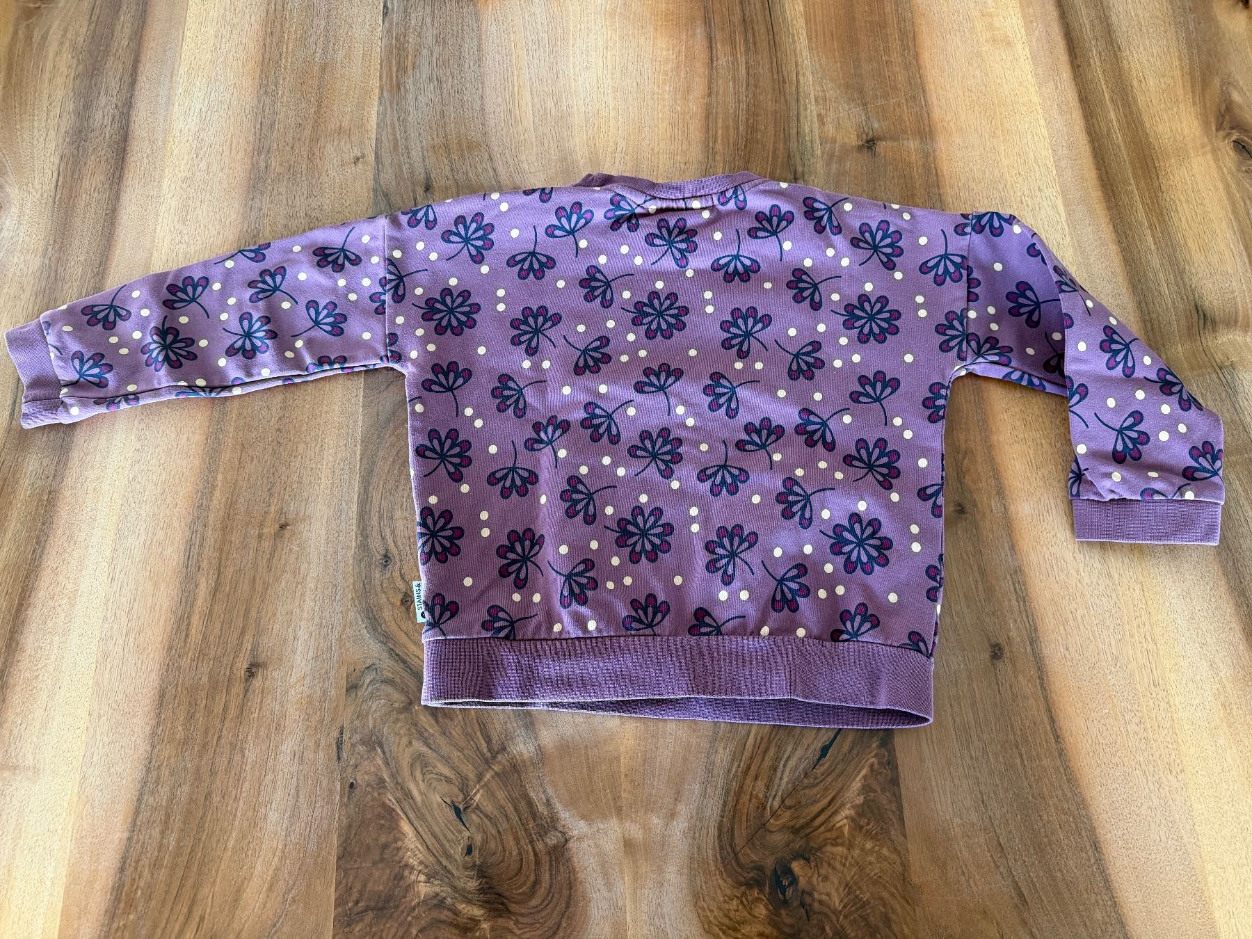 Pulls et sweat-shirts: Pullover von Stains & Stories, Grösse 110 – D'occasion à Haslen AI par s176 5