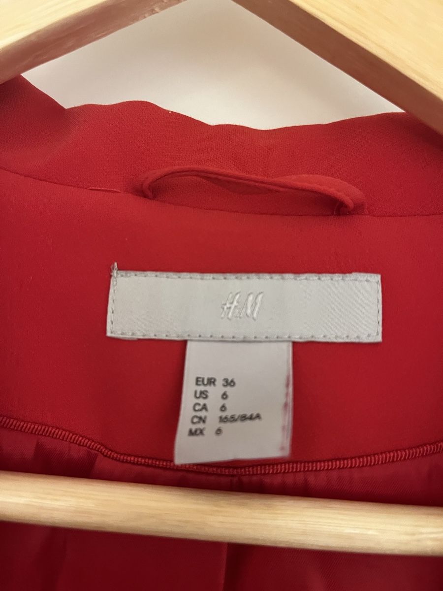 H&M Giacche: Elegant Red Blazer size S – Usato da Zürich venduto da Ironetka 2