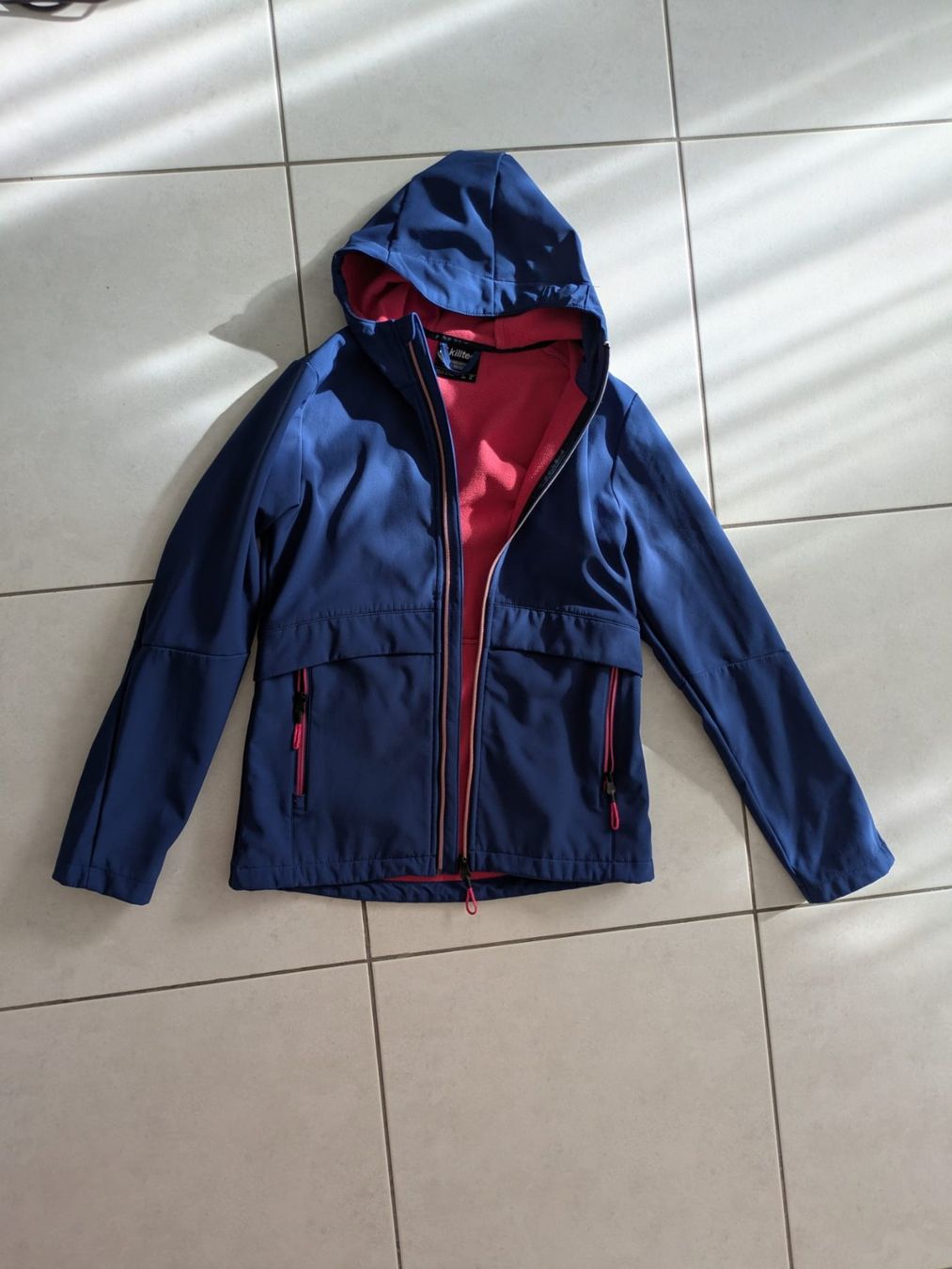 Killtec Vestes: Killtec Softshell Jacke, Gr. 164, guter Zustand! – D'occasion à Luzern par am99x899