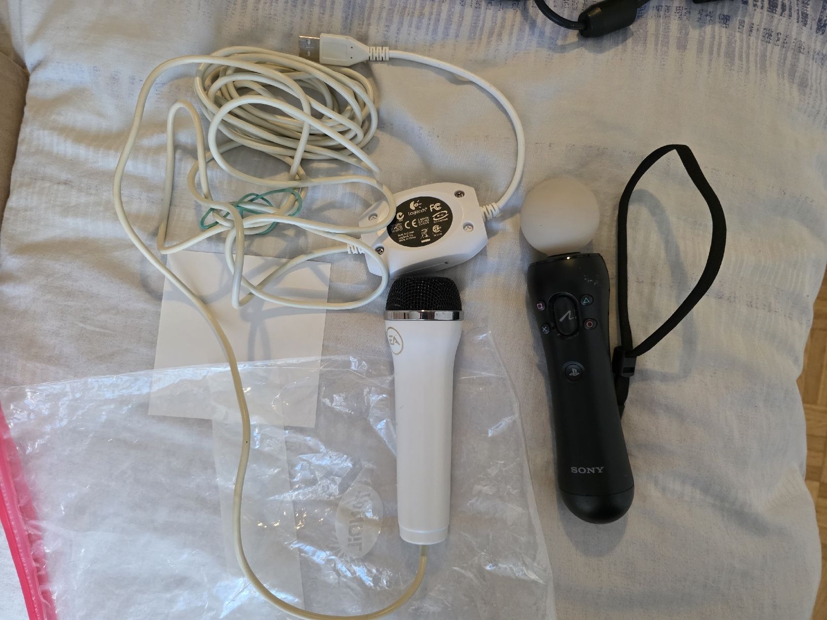 Microfoni: Manette PS Move + Micro Logitech USB PlayStation – Usato da Genève venduto da luc_qhh2