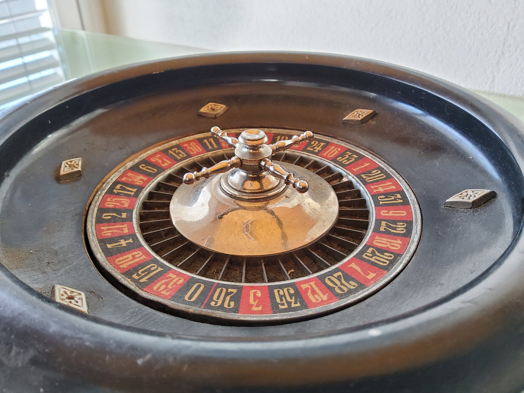 Spiele: Ancienne roulette de table  – Gebraucht aus Malleray von Broc-Mo 5
