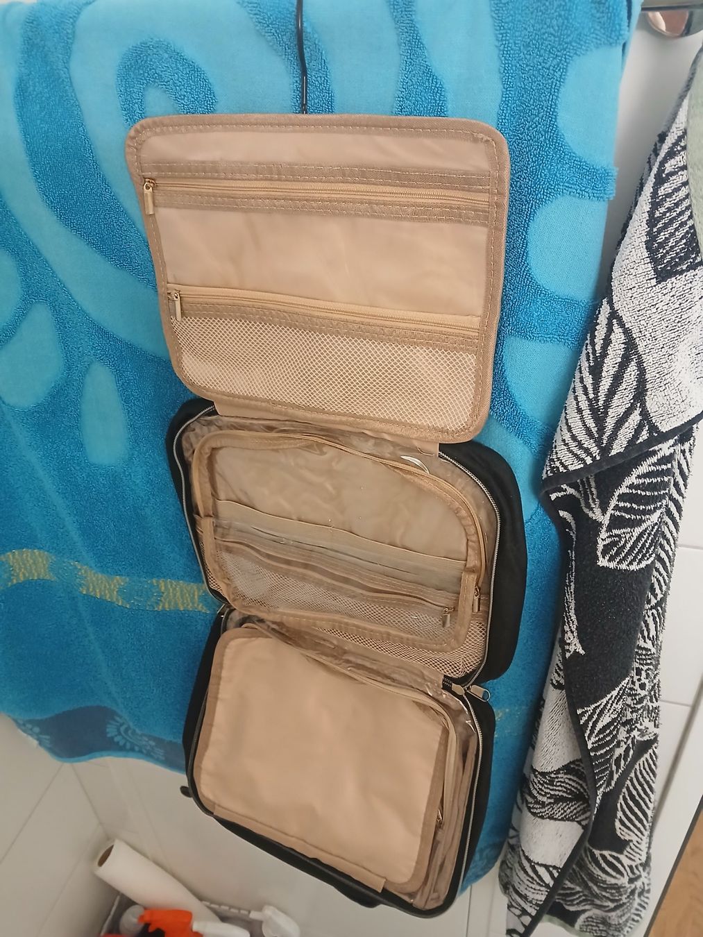 Custodie per cosmetici: Schwarze Kosmetiktasche mit Reissverschluss – Nuovo (secondo la descrizione) da Wallisellen venduto da eli_27nd 3