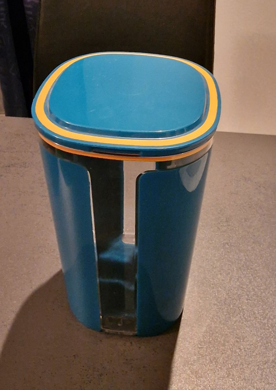 Tupperware Behälter & Ähnliches: Tupperware Aufbewahrungsbehälter 2.4 Liter – Gebraucht aus Wohlen AG von alphons31