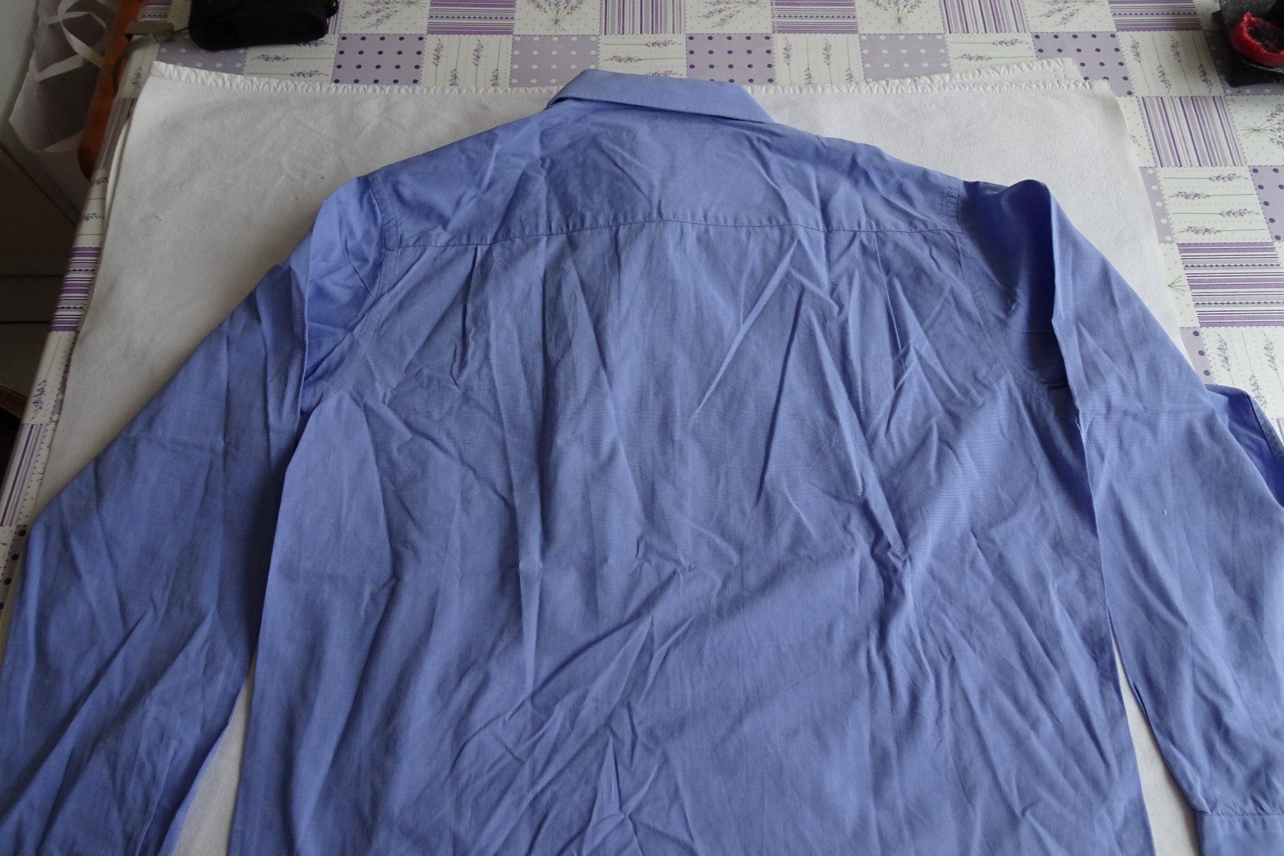 Chemises: Herren Hemd hellblau Gr. 41-42 – D'occasion à Strengelbach par schmetterling20 3