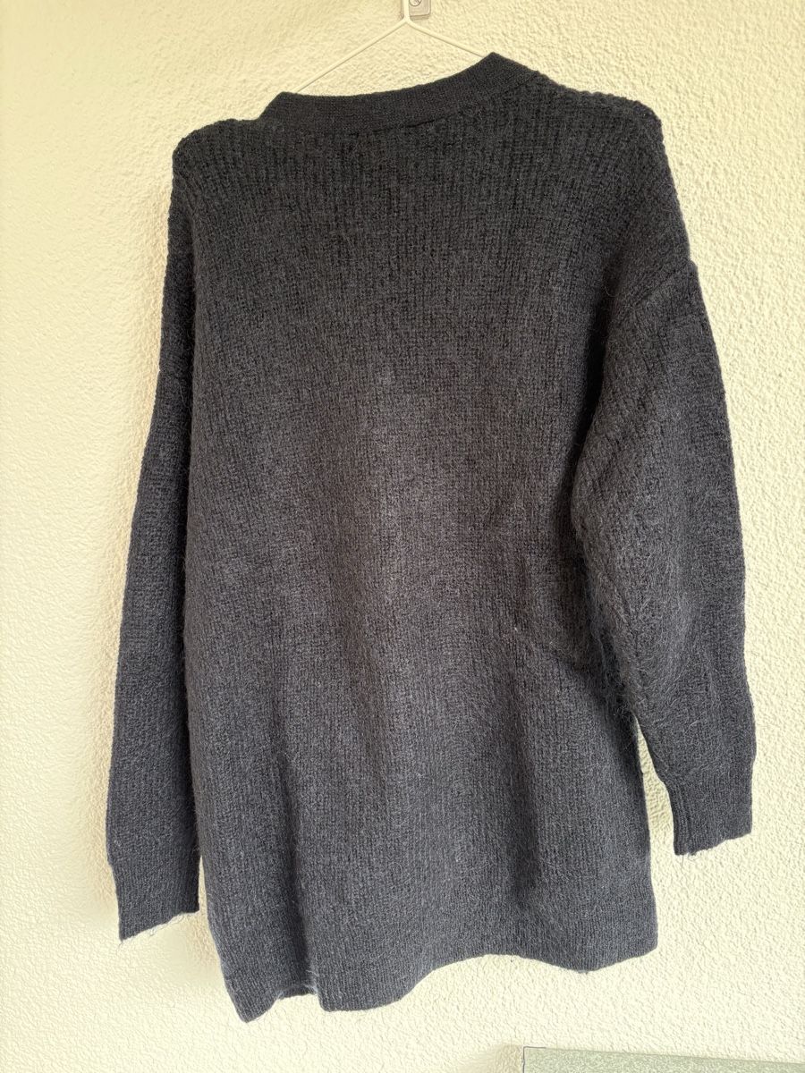 H&M Pullover & Sweatshirts: Dunkelblauer Cardigan | H&M – Gebraucht aus Zürich von selii 1