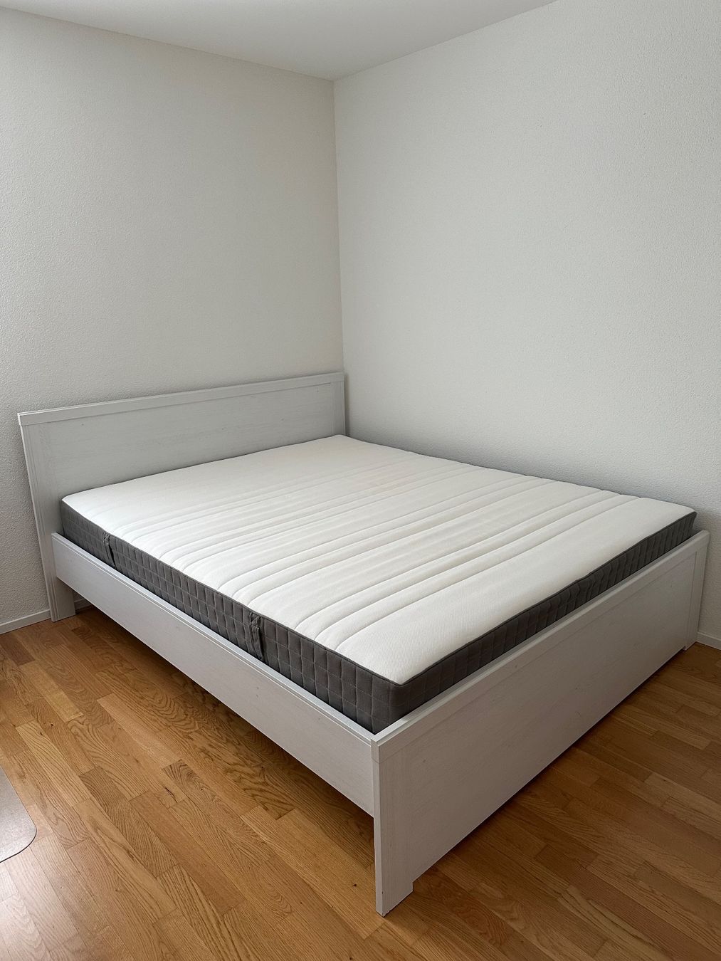 Ikea Lits: Doppelbett mit Lattenrost und Matratze – D'occasion à Wetzikon ZH par aur_n5rt 1
