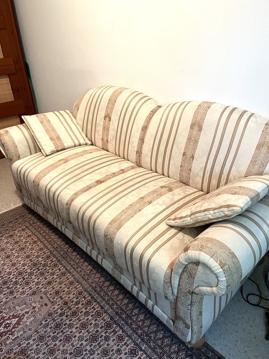 Sofas: Zweier Sofa – D'occasion à Schlieren par tatiana777 1
